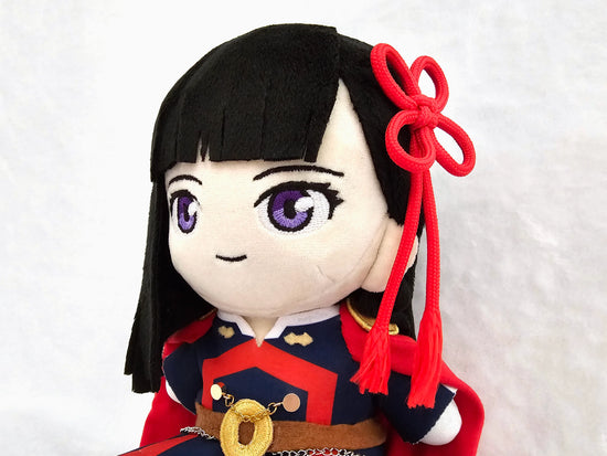 Ren Yamashiro chibi plush from Mato Seihei no Slave, armored soldier aesthetic, stylized warrior plush sewing pattern, peluche soldado armadura estilo guerrero militar