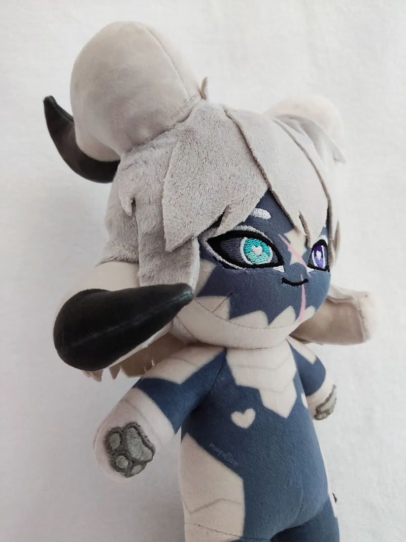 Custom fantasy OC plush commission chibi humanoid doll full body sublimated fabric with horns peluche chibi personalizado personaje de fantasía handmade plushie anime style by MonPattern
